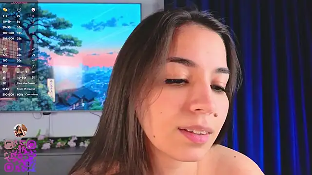 EmmyNoel live XXX chat