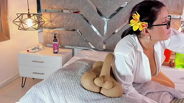 Slut_Milf_: онлайн-секс-чат