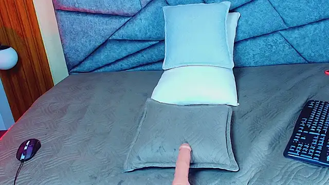 Kitty_Paradise_'s Live XXX Chat