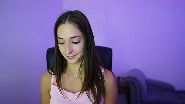 Crystalbrunette18 – Naživo XXX chat