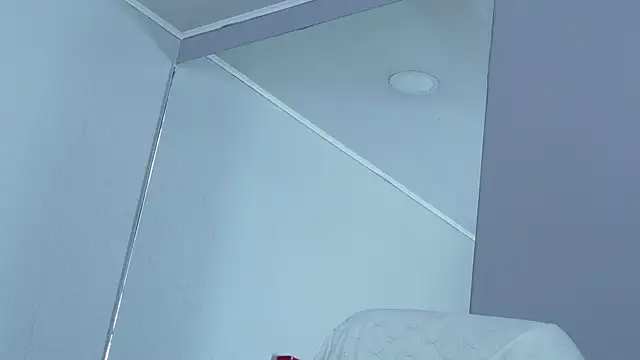 CassandraWhite élő XXX-chatje