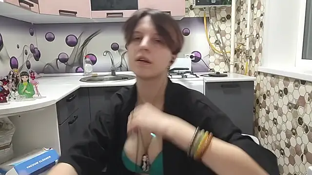 Saranade Live XXX Chat