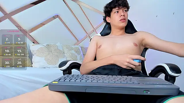Онлайн чат XXX Nicola_hard