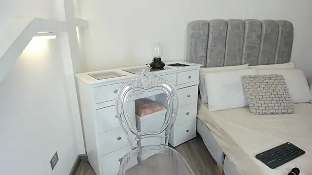 imkrystalln Live XXX chat