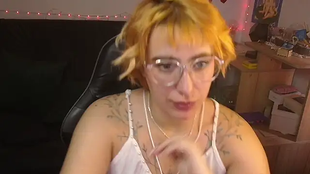 Miacatsito3 Live XXX-chat