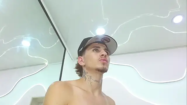 XXX chat uživo modela DanntheStiff