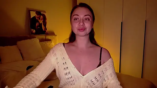 DanielaWisse Chat XXX in diretta