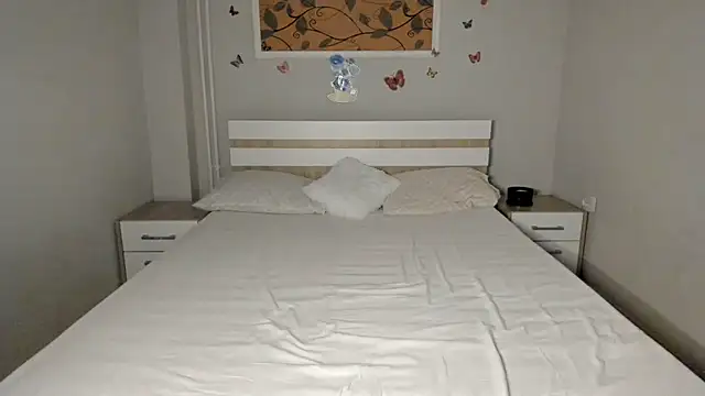 Rebeka2589 现场XXX聊天