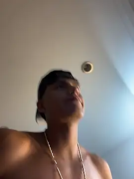 Lander_Cruz Live XXX-chat