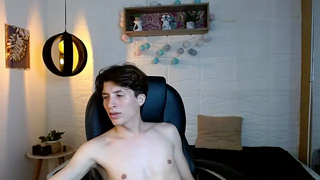 Онлайн чат XXX Marcoviolet