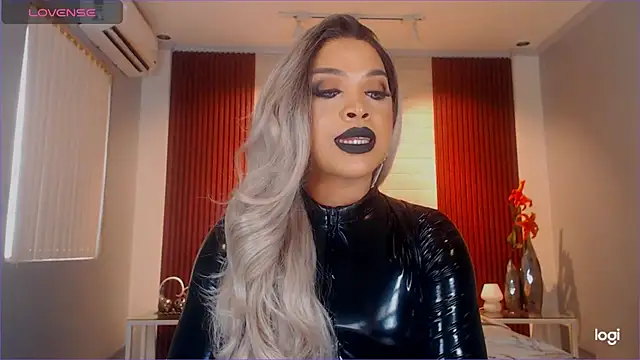 MarryQueen22 Adlı Modelin Canlı XXX Sohbeti