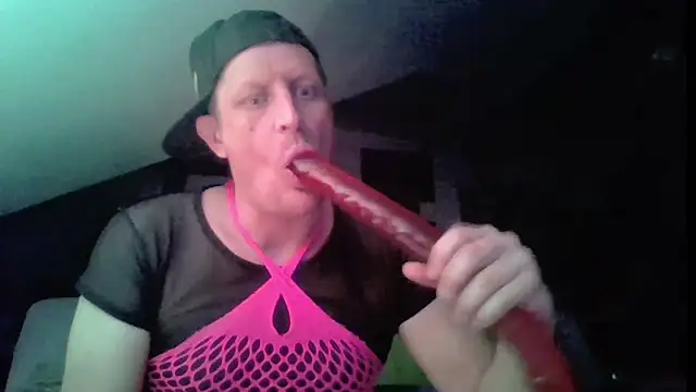 Bigthroaterboy's Live XXX Chat