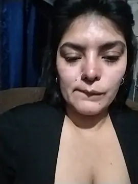 YouladyVidal's Live XXX Chat