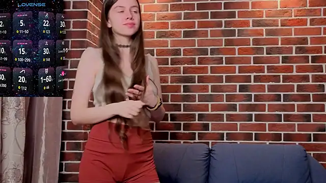 MyrtaMcclaney's Live XXX Chat