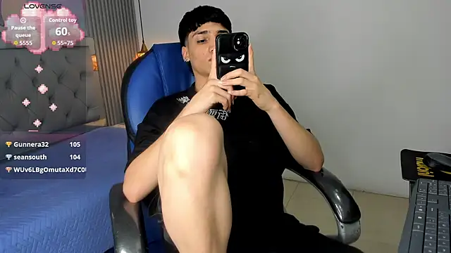 SamBlack_ Adlı Modelin Canlı XXX Sohbeti