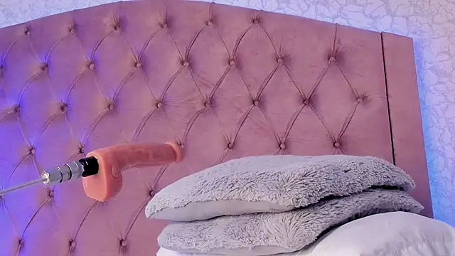 saraa_joness_'s Live XXX Chat