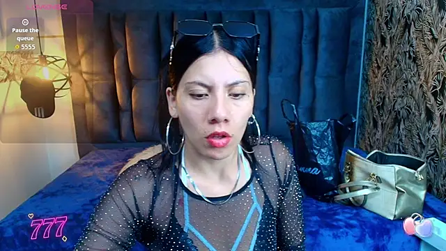 XXX chat uživo modela Abril_Fox__