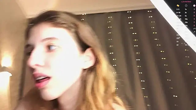 Sunflovery live XXX chat