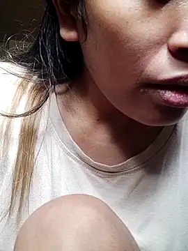 Sweet_Asian25: онлайн-секс-чат