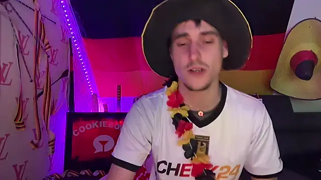 Cookieboy88 Adlı Modelin Canlı XXX Sohbeti