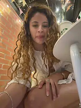 alana15's Live XXX Chat