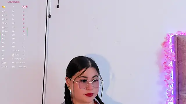 Chat +18 de miahkumar ao vivo