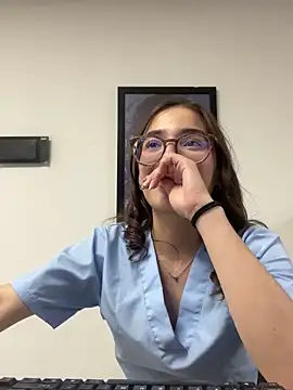 Sweet_Milaa1: απευθείας συνομιλία ΧΧΧ