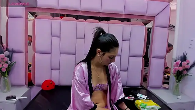 _Luna_Bennett Adlı Modelin Canlı XXX Sohbeti