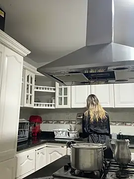 دردشة MaryDeniro الجنسية المباشرة
