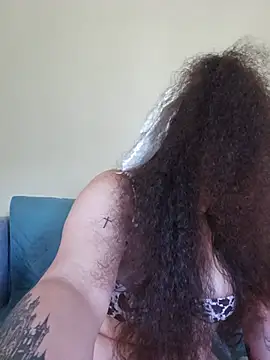honeeyyy_pot Adlı Modelin Canlı XXX Sohbeti