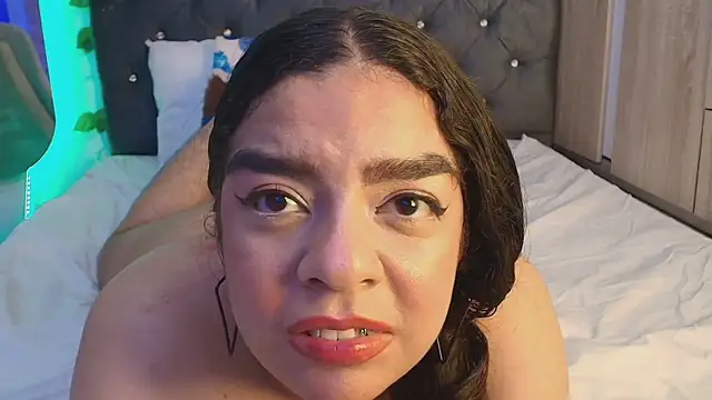 Chat +18 de lauravince ao vivo
