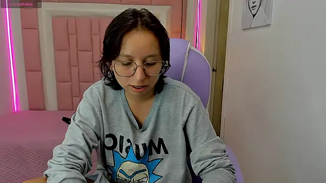 Klaret_Toy Chat XXX live