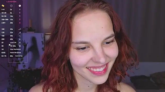 SinaHogsette's Live XXX Chat