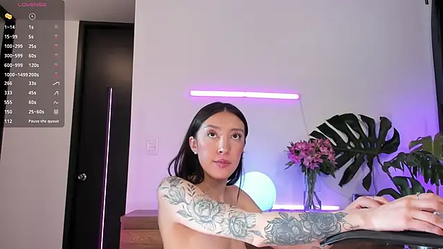 ariana_fitl_'s Live XXX Chat