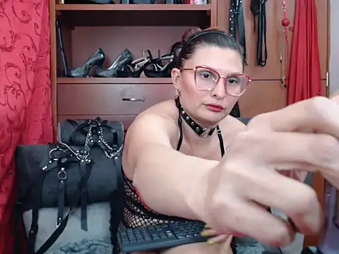 Chat XXX en directo de sachaclinford