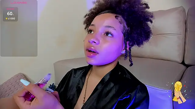 צ'אט XXX בשידור חי של sofia_kay