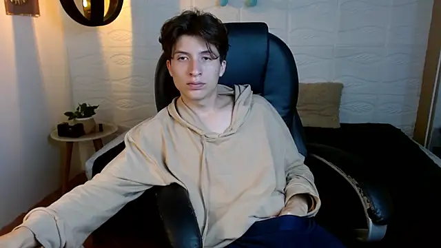 Marcoviolet's Live XXX Chat