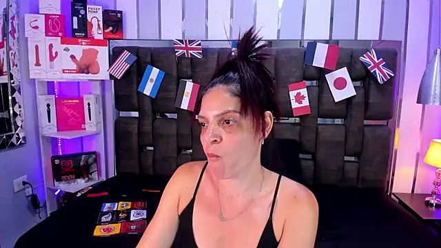 XXX chat uživo modela KatteMoss