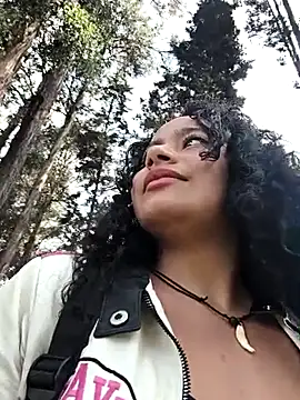 Chat +18 de Yaya_watson ao vivo