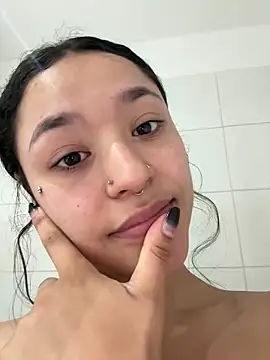 crystal_dlun élő XXX-chatje