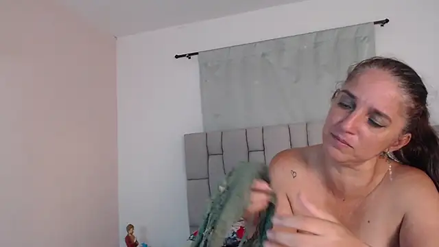 lily_rose1's Live XXX Chat
