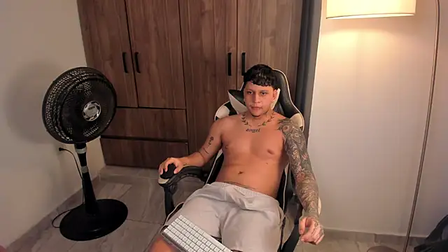 Онлайн чат XXX Jake_simons