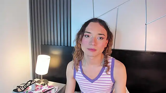 Chat +18 de Seraphine_Nyx ao vivo