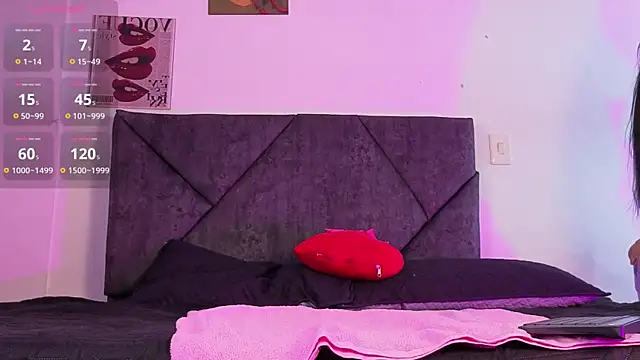 Chatroom XXX en direct de valkyria_12