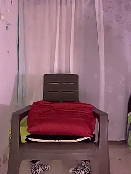 Chatroom XXX en direct de Estefani_32