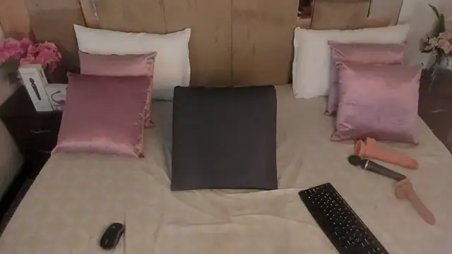 LizBrook's Live XXX Chat