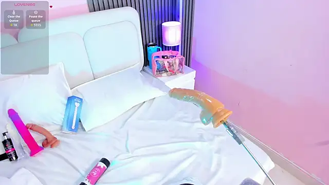Clawdeen__wolf's Live XXX Chat