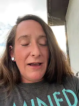 Mini_And_The_Bear's Live XXX Chat