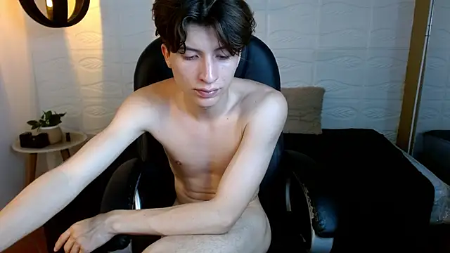 Živý XXX chat Marcoviolet