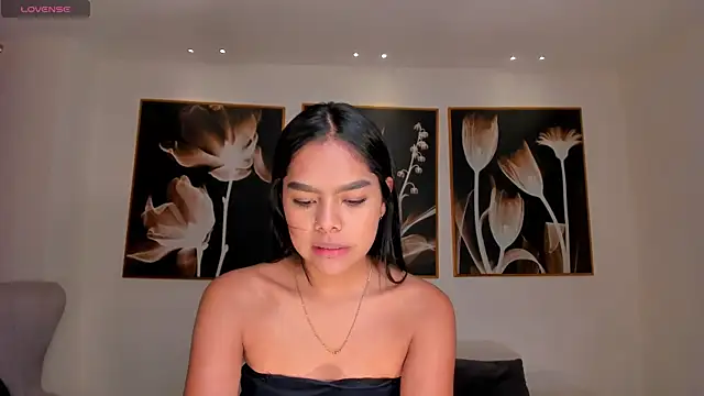 แชท XXX สดของ SaphiraJames